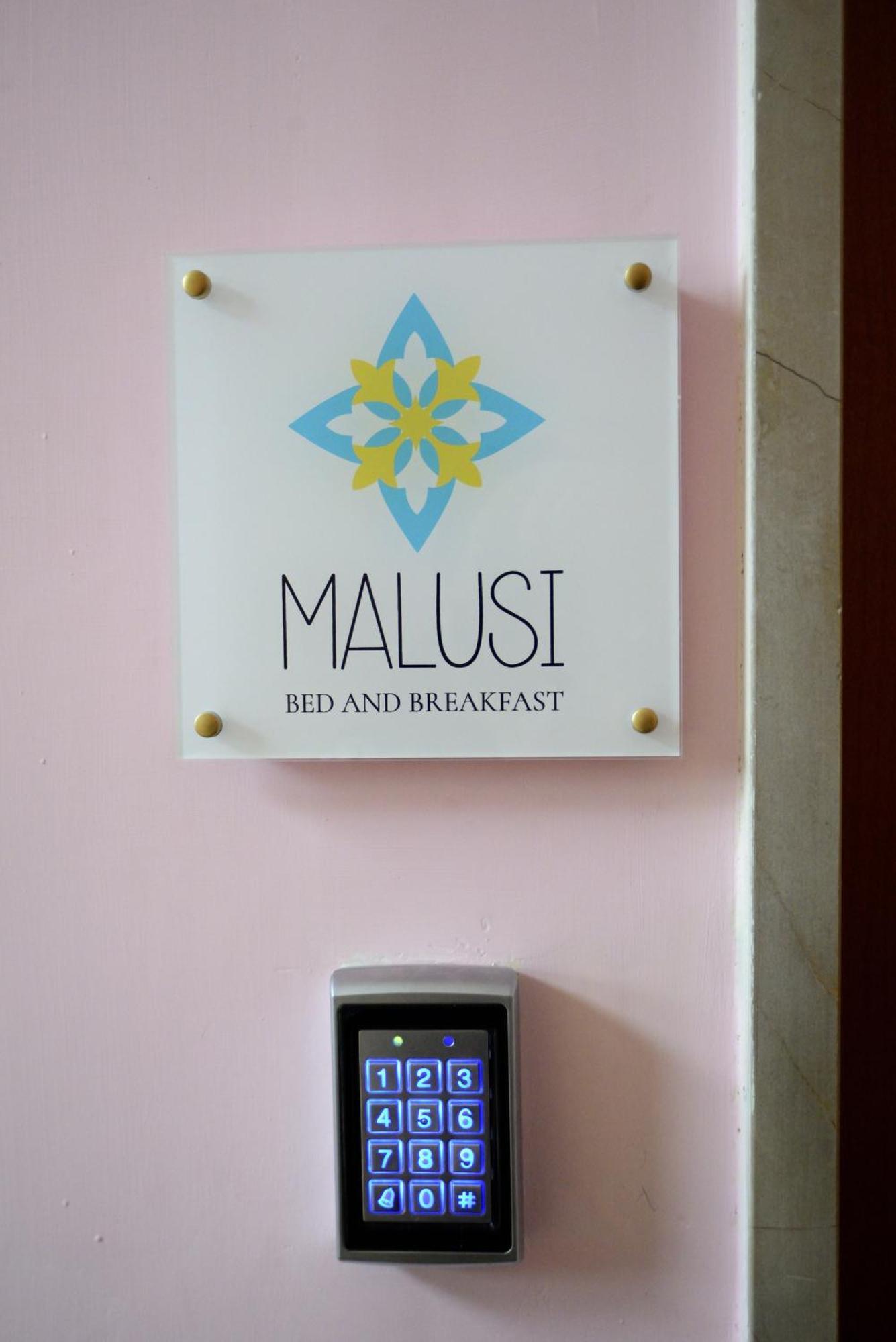 Malusi Couette-café Naples